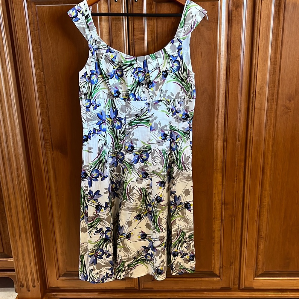 #10 - London Style dress. Size 14